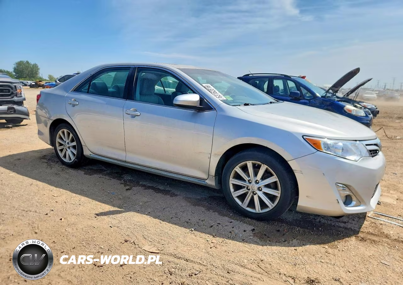 2014 Toyota Camry Xle VIN:4T1BF1FK6EU362562 - 4