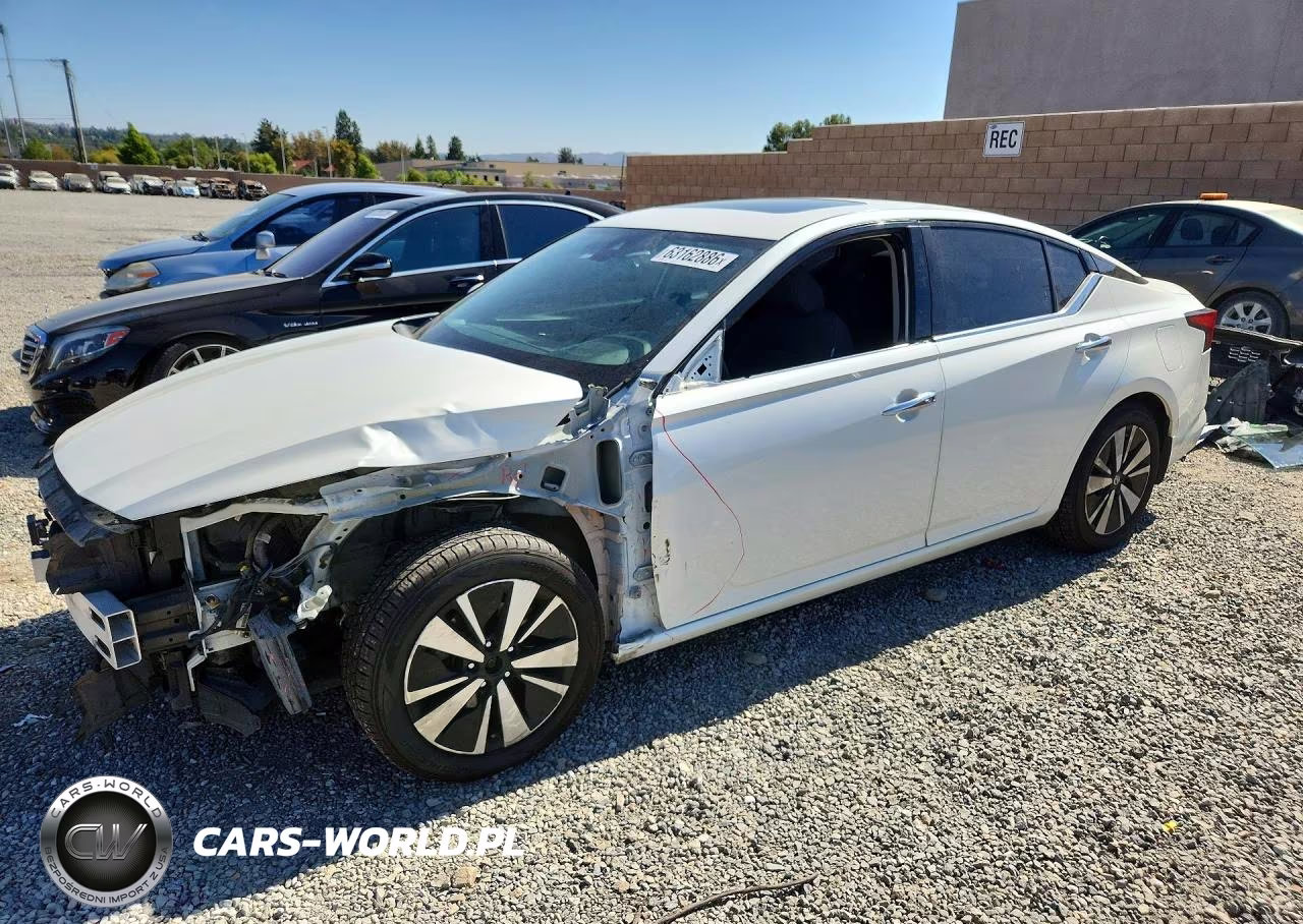 2020 Nissan Altima Sv