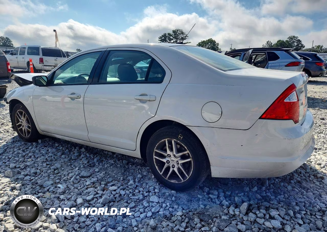 2011 Ford Fusion S VIN:3FAHP0GAXBR243515 - 2