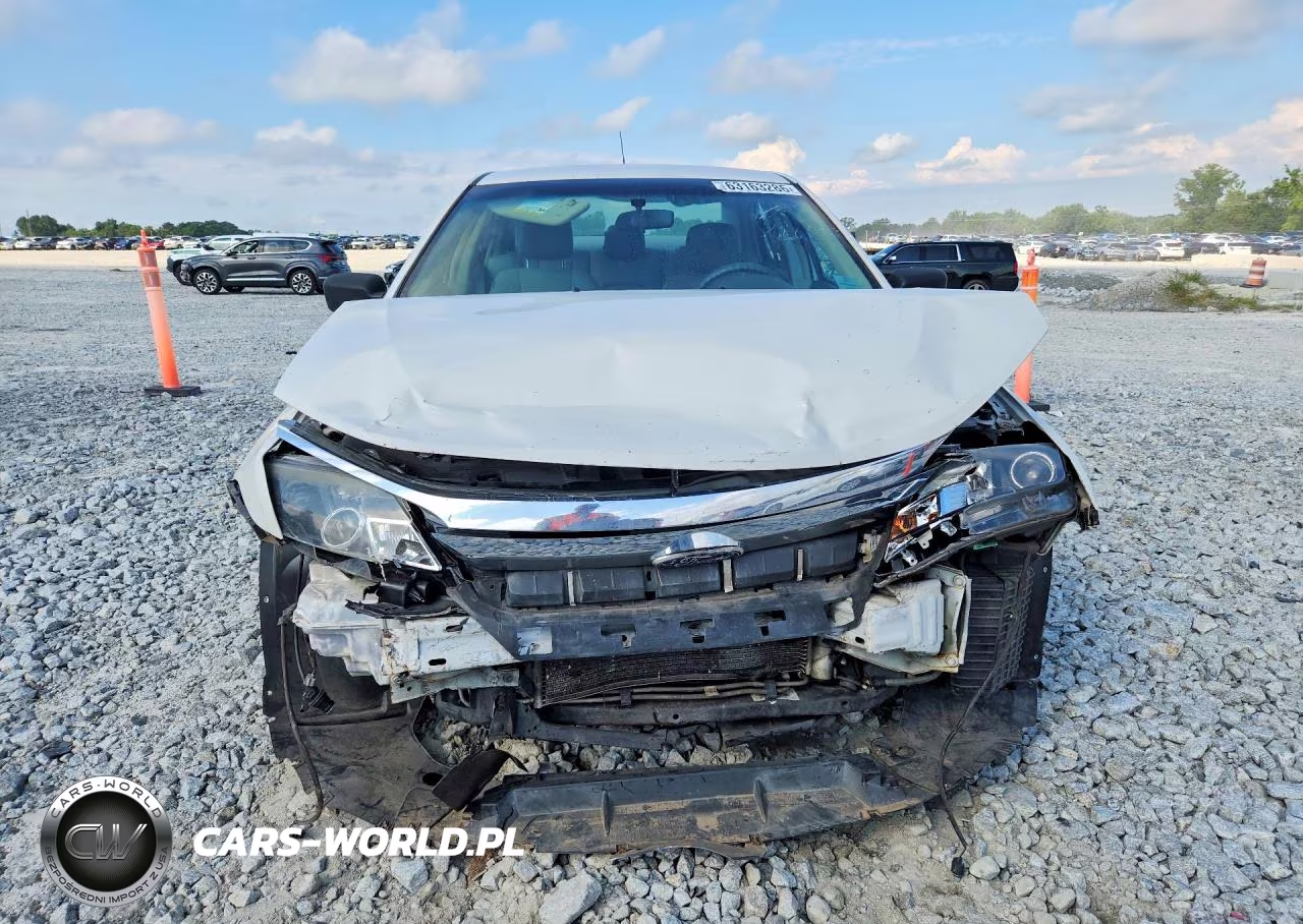 2011 Ford Fusion S VIN:3FAHP0GAXBR243515 - 5