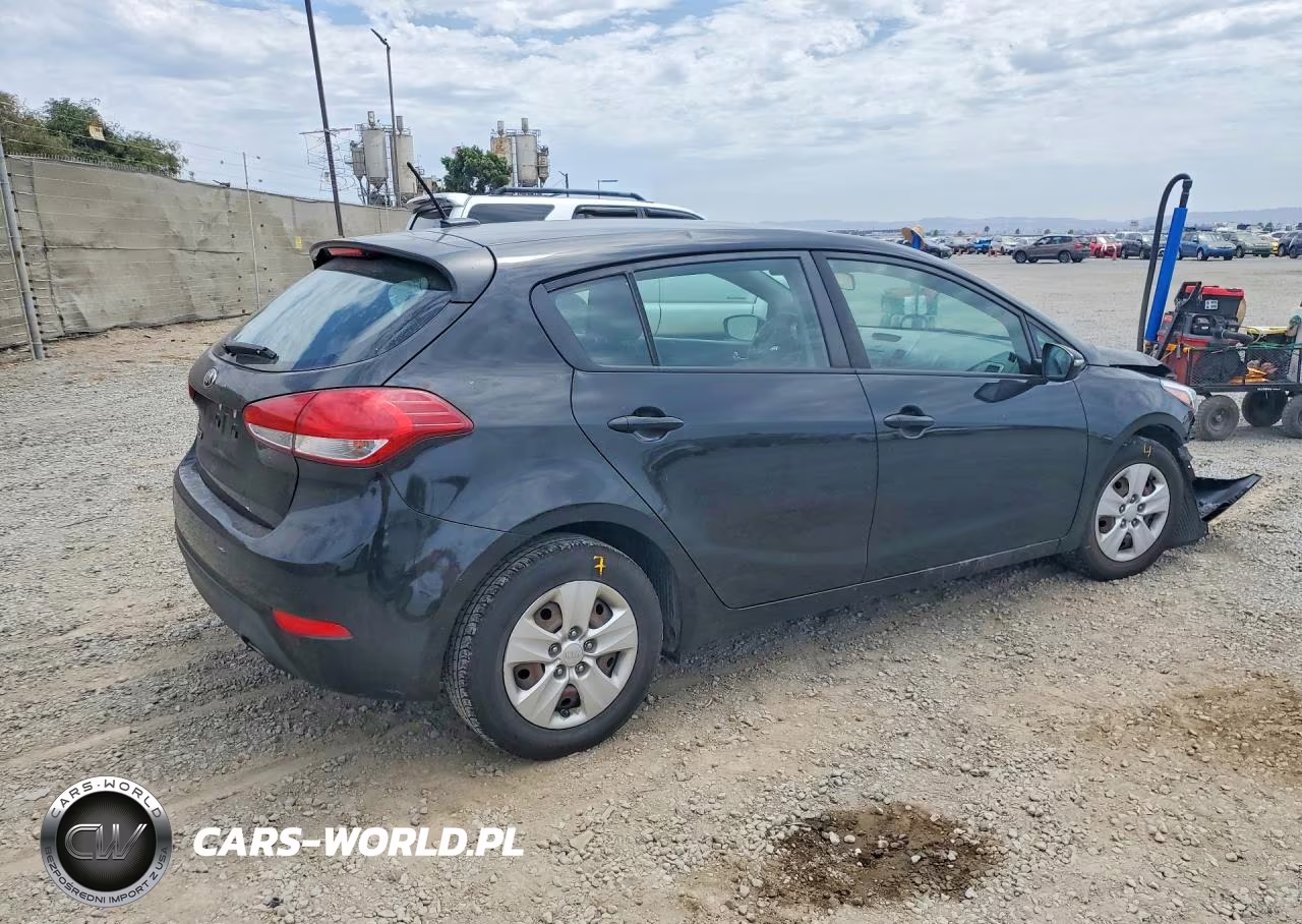 2018 Kia Forte5 Lx VIN:KNAFK5A87J5773636 - 3