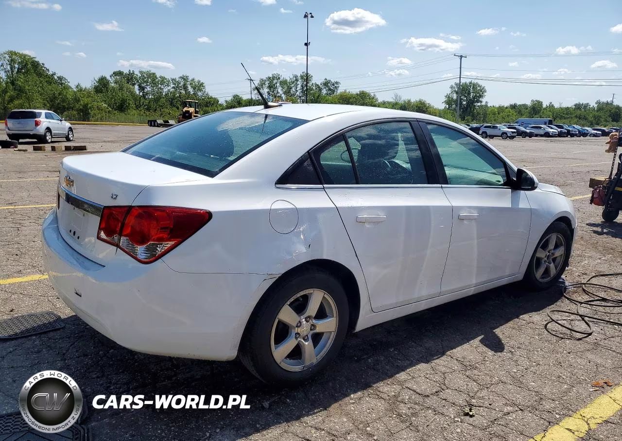 2014 Chevrolet Cruze Lt VIN:1G1PC5SB3E7328733 - 3