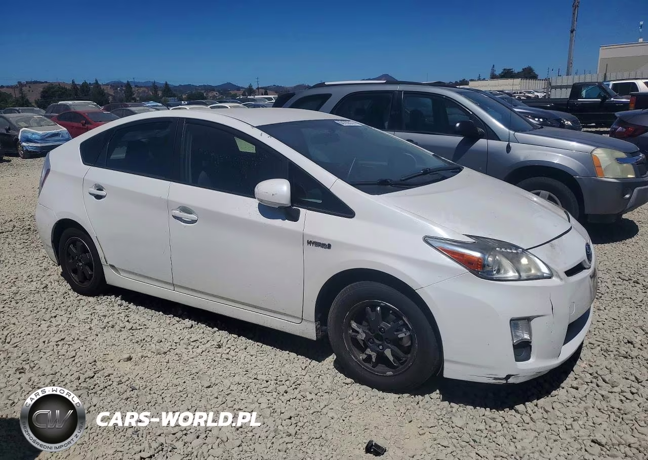 2011 Toyota Prius Three VIN:JTDKN3DU1B5285533 - 4