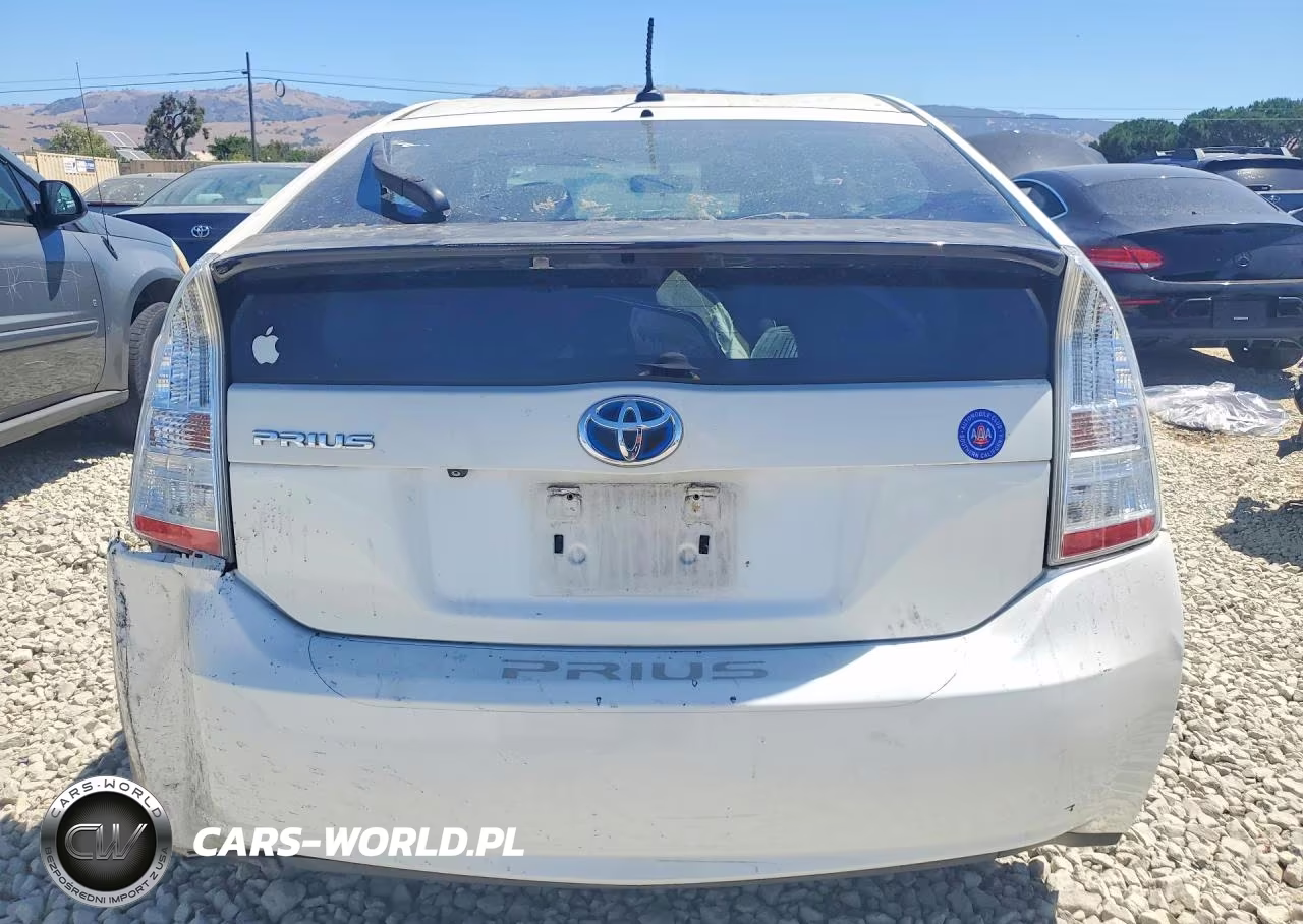 2011 Toyota Prius Three VIN:JTDKN3DU1B5285533 - 6