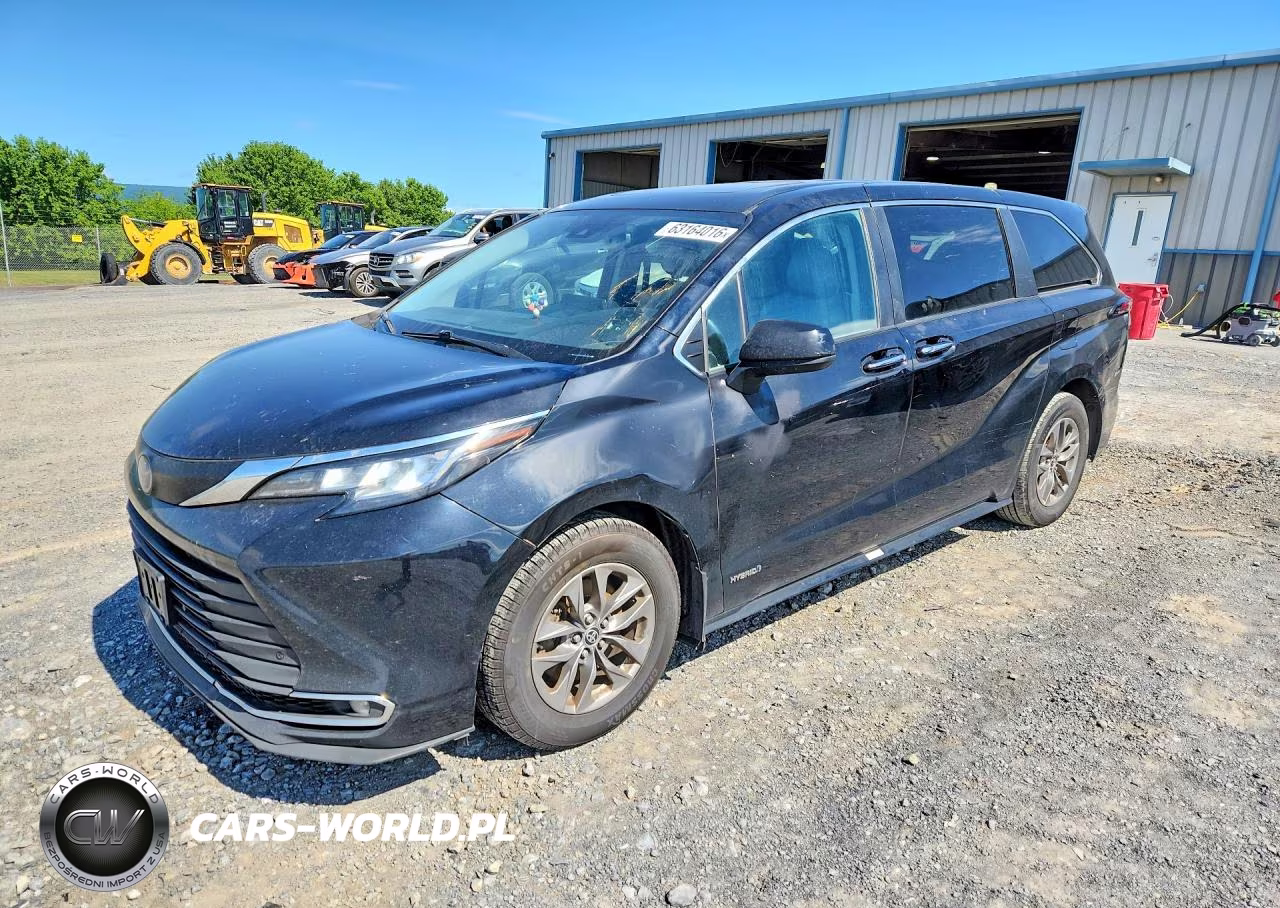 2021 Toyota Sienna Xle