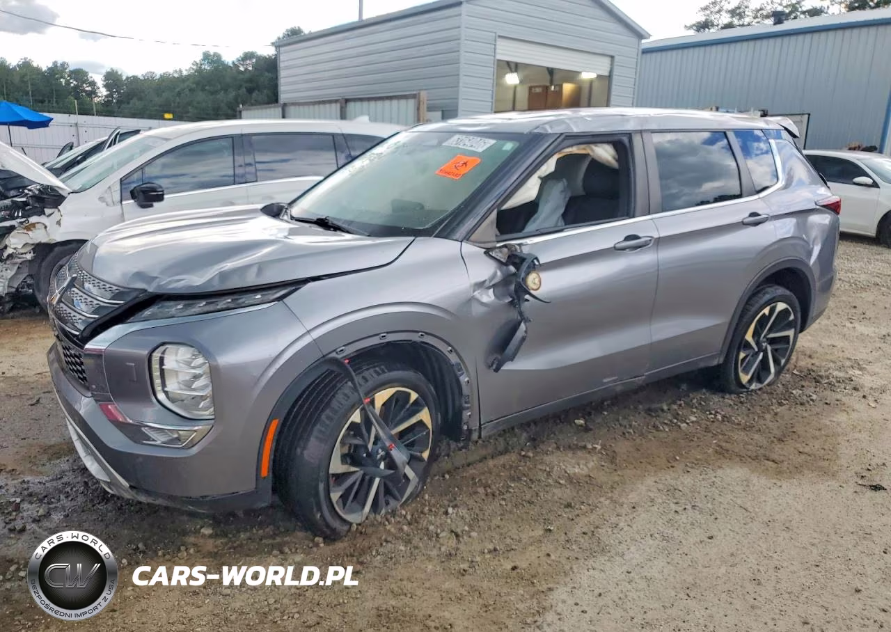 2022 Mitsubishi Outlander Se – zdjęcie 1 z 13