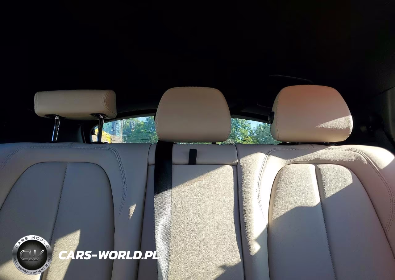 2018 BMW X2 xDrive28I VIN:WBXYJ5C38JEF80594 - 10
