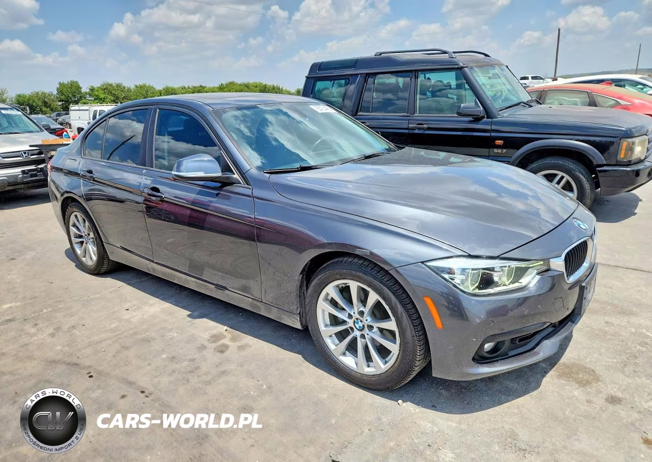 2017 BMW 320 Xi VIN:WBA8E5G58HNU41986 - 4