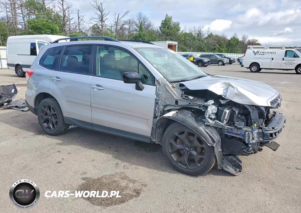 2018 Subaru Forester 2.5I Premium VIN:JF2SJAEC9JH482924 - 4