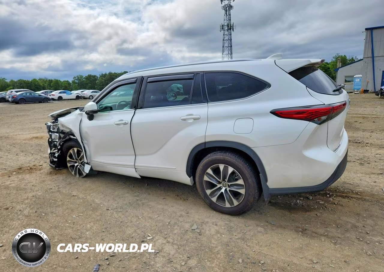2021 Toyota Highlander Xle VIN:5TDGZRBH0MS128561 - 2