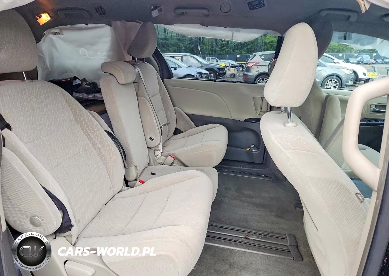 2019 Toyota Sienna Le VIN:5TDKZ3DC7KS990519 - 10
