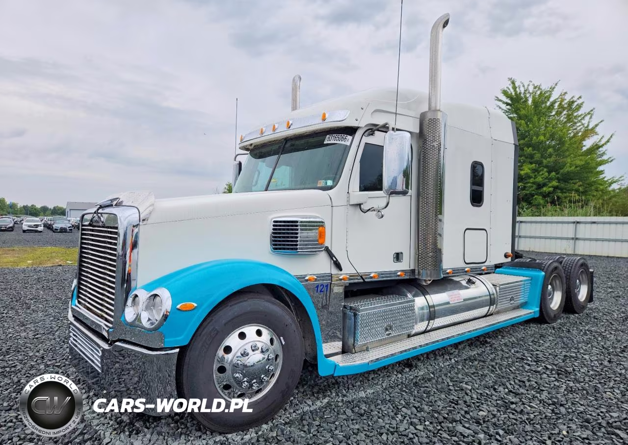 2013 Freightliner Coronado Semi Truck