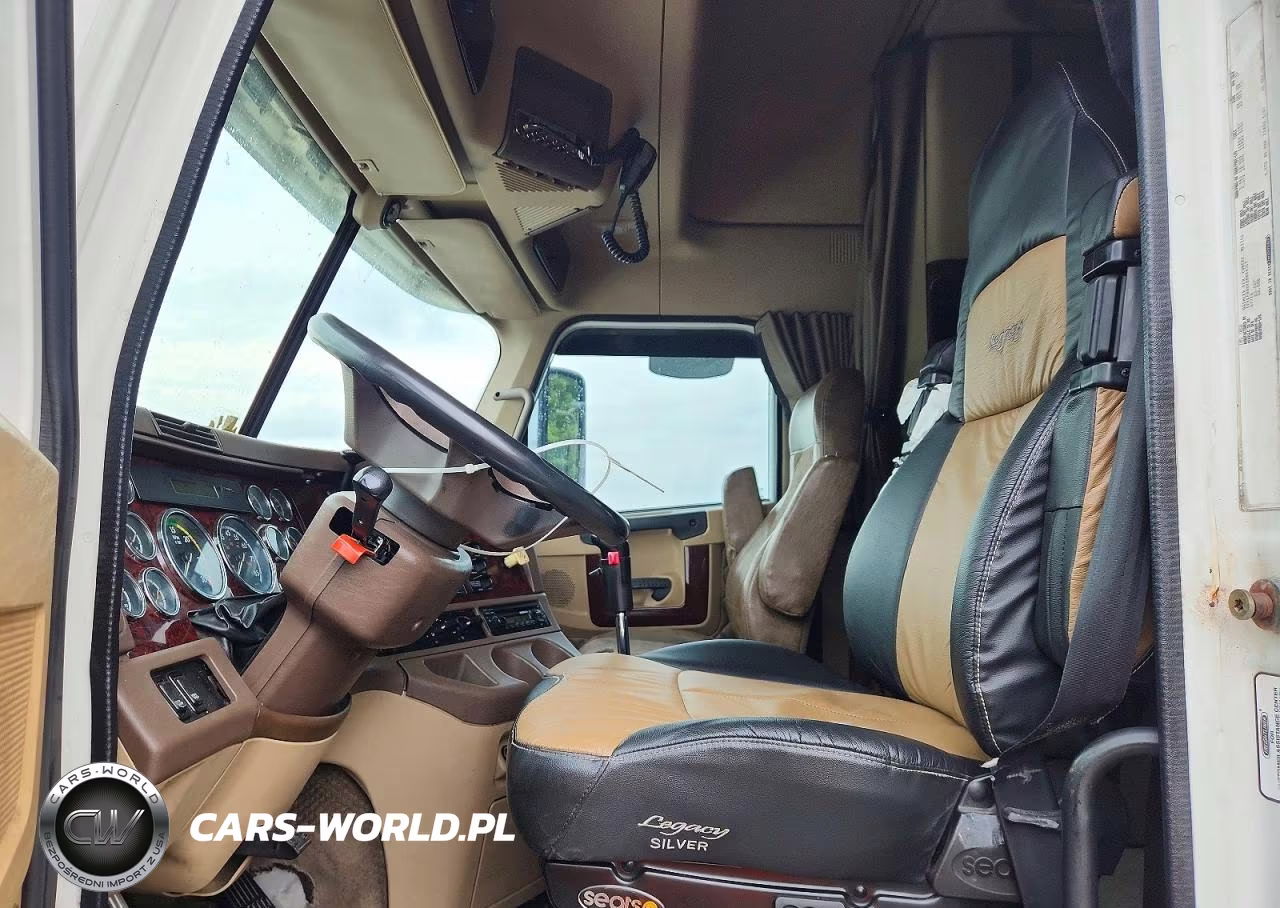 2013 Freightliner Coronado Semi Truck VIN:1FVXFB00XDDBX4317 - 7