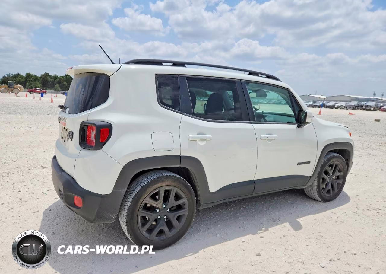 2017 Jeep Renegade Latitude VIN:ZACCJABB4HPG15722 - 3