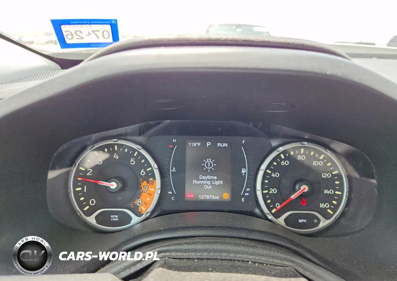 2017 Jeep Renegade Latitude VIN:ZACCJABB4HPG15722 - 9