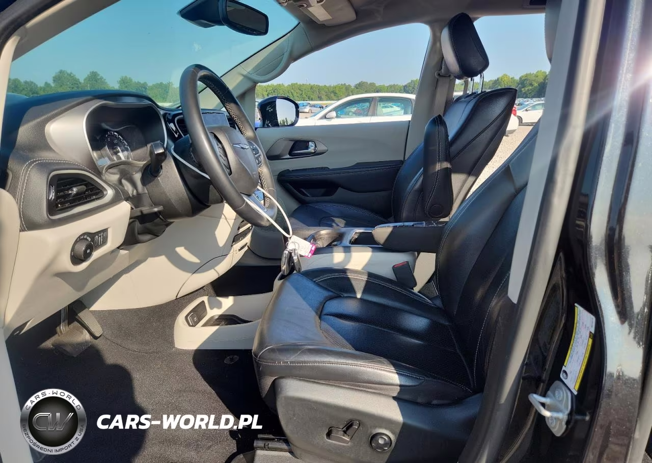 2022 Chrysler Pacifica Touring L VIN:2C4RC1BG7NR145712 - 7