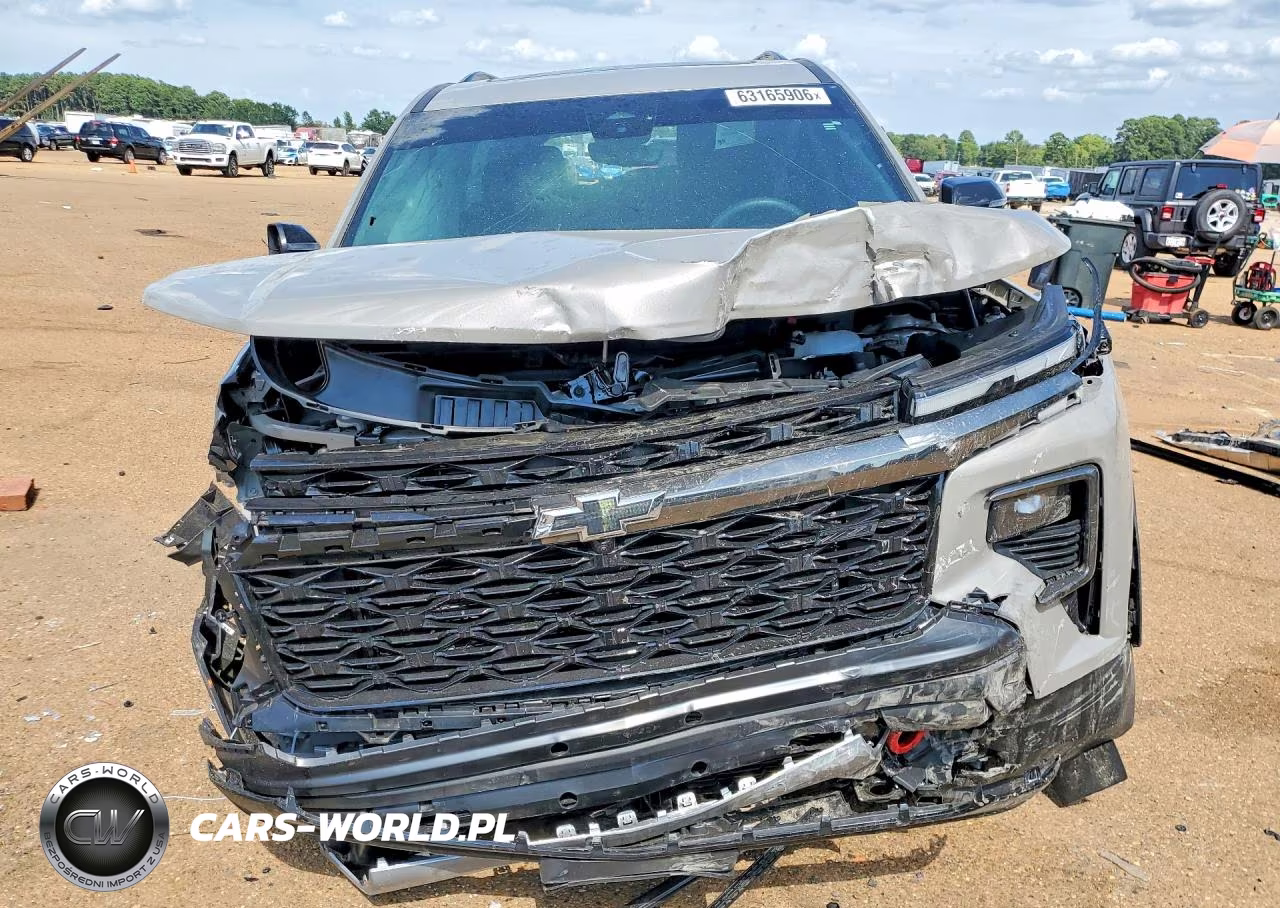 2026 Chevrolet Traverse Z71 VIN:1GNEVJKS2TJ300477 - 5