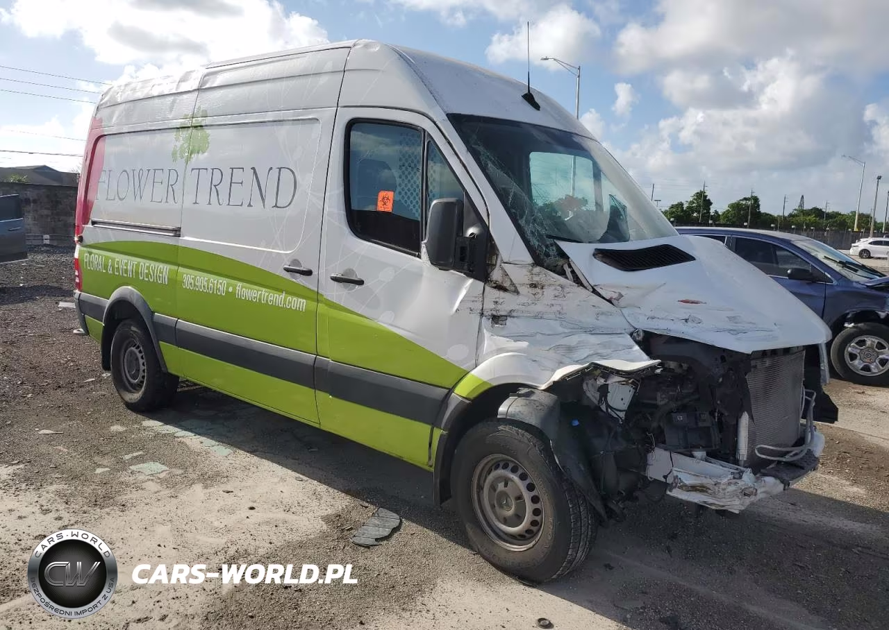 2017 Mercedes-Benz Sprinter 2500 VIN:WD3PE7CD7HP578780 - 4
