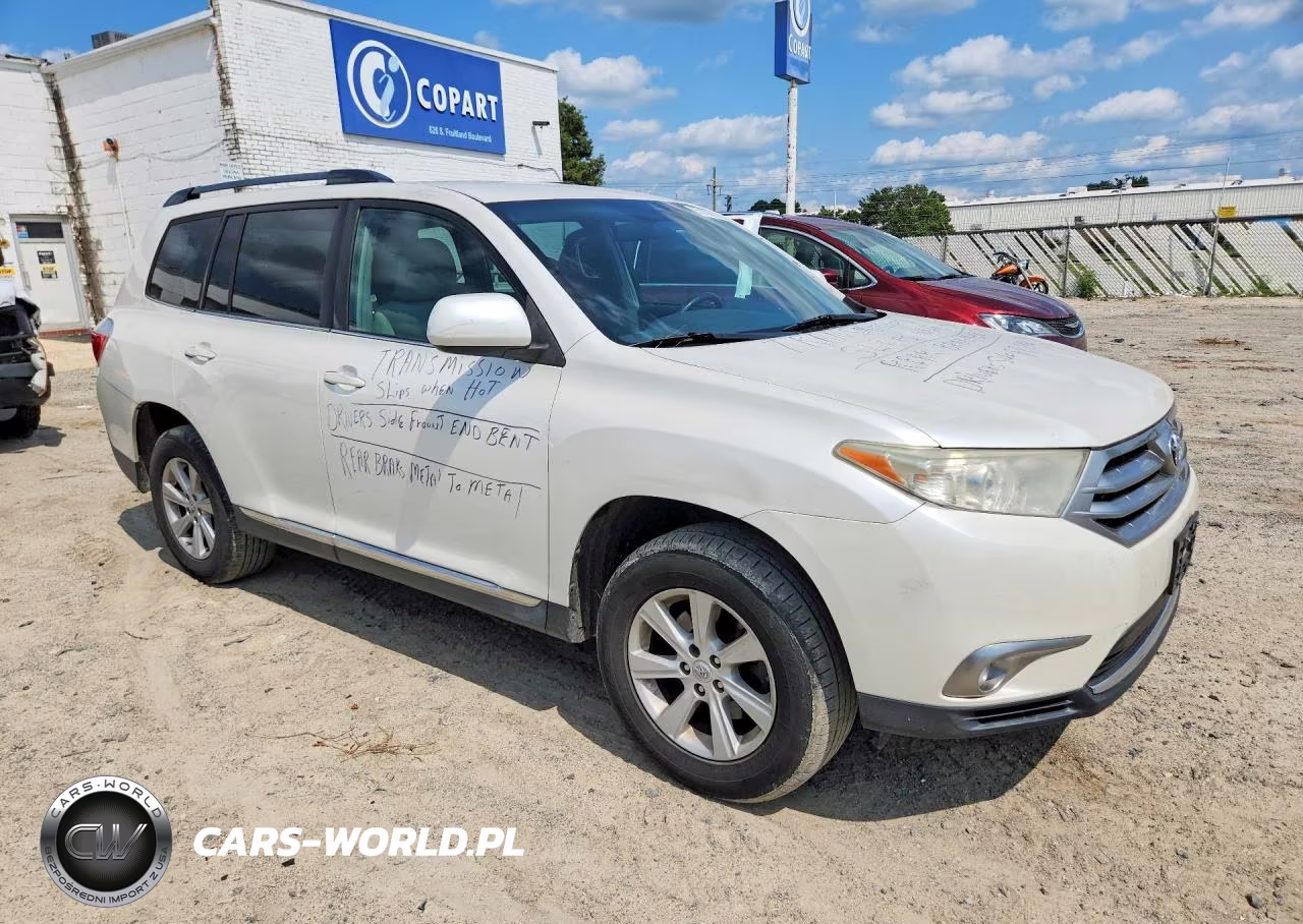 2013 Toyota Highlander Plus VIN:5TDBK3EH4DS193677 - 4