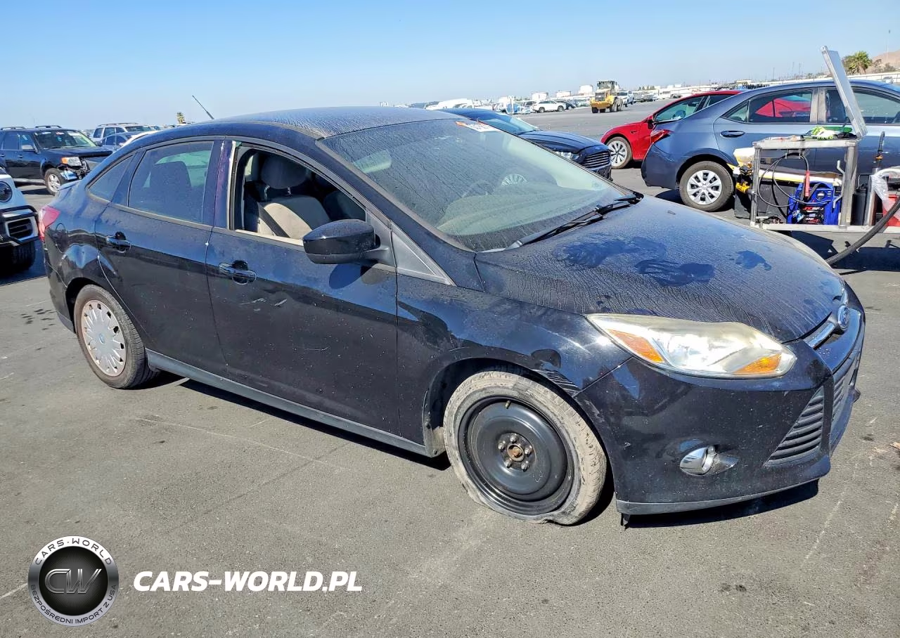 2012 Ford Focus Se VIN:1FAHP3F22CL244458 - 4