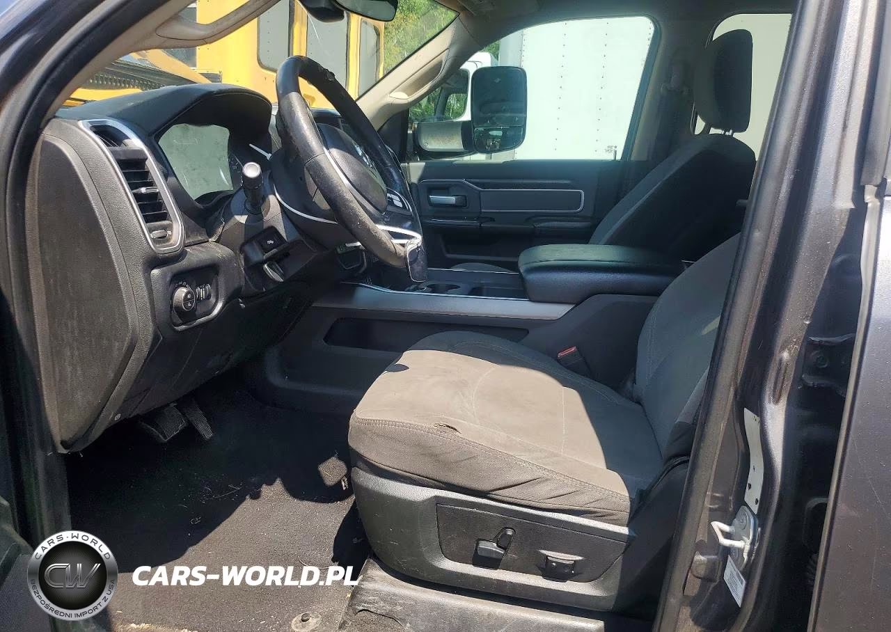 2019 Ram 3500 Big Horn VIN:3C63RRHL8KG525125 - 7