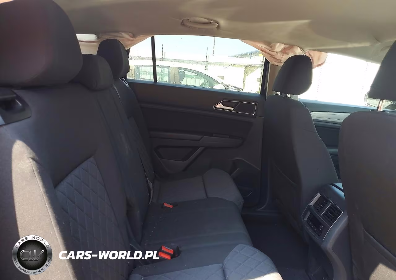 2018 Volkswagen Atlas S VIN:1V2AP2CA7JC530531 - 11