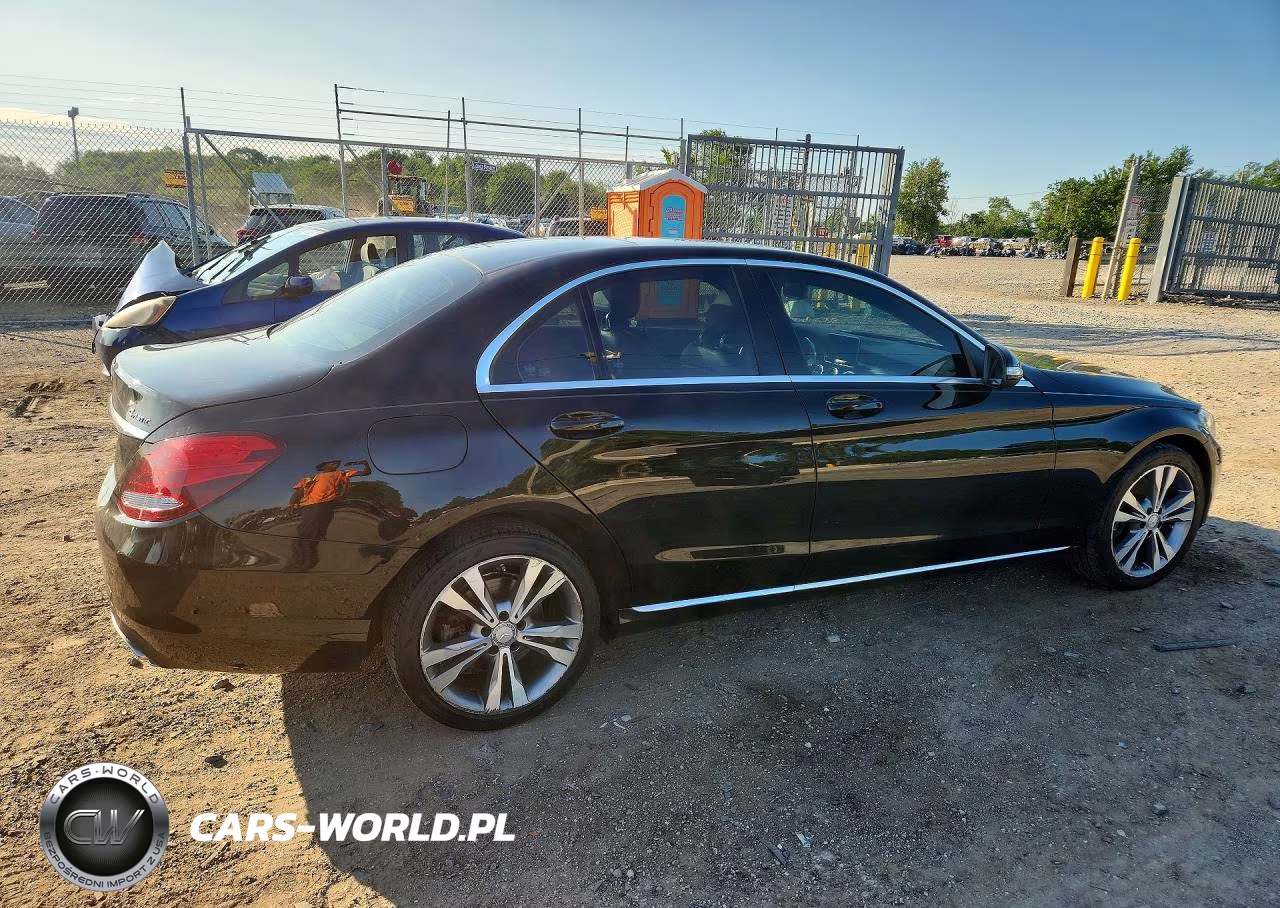 2015 Mercedes-Benz C 300 4Matic VIN:55SWF4KB4FU034238 - 3