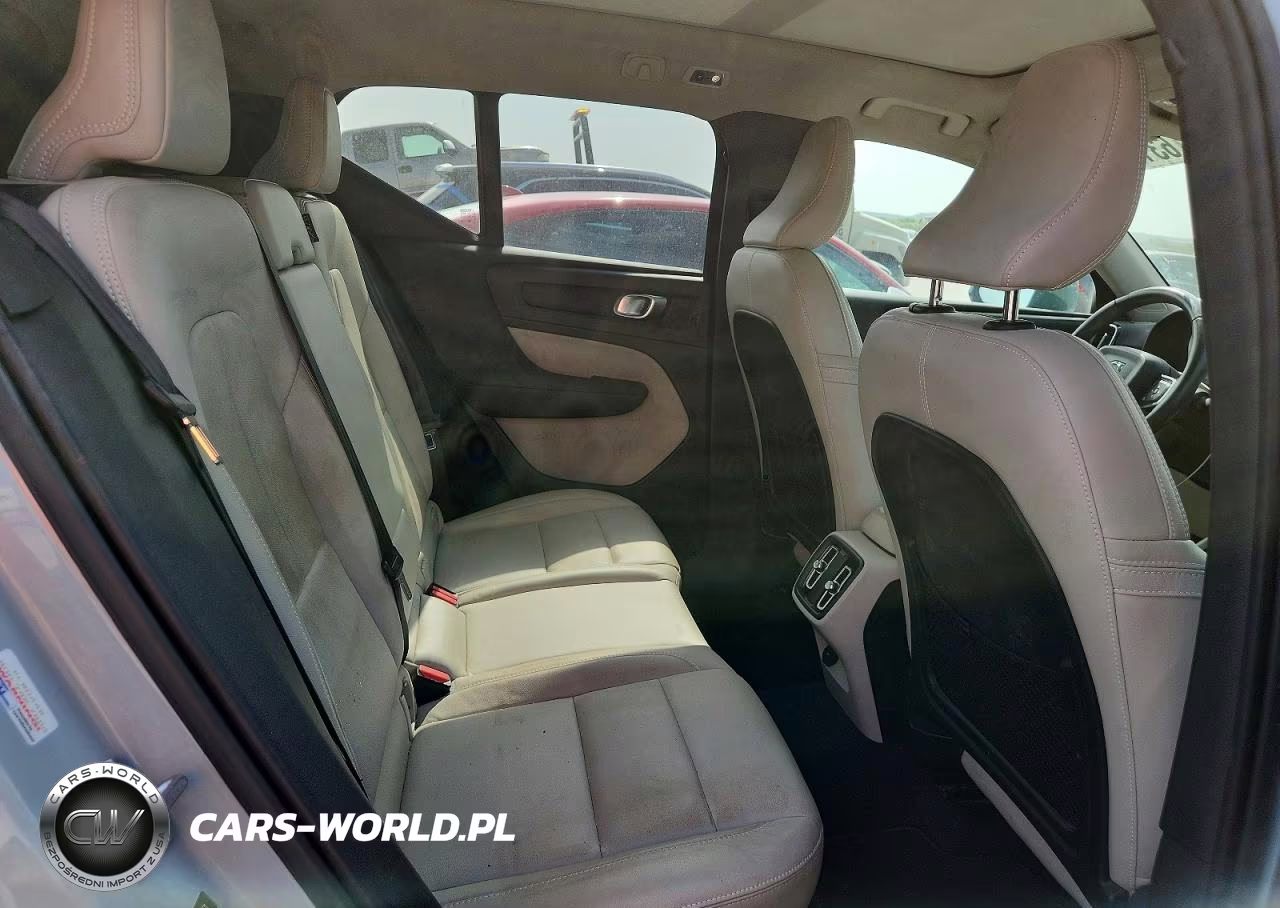 2019 Volvo Xc40 T5 Momentum VIN:YV4162XZ1K2013251 - 10