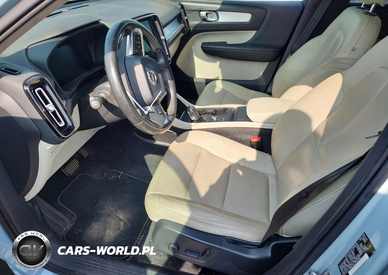 2019 Volvo Xc40 T5 Momentum VIN:YV4162XZ1K2013251 - 7