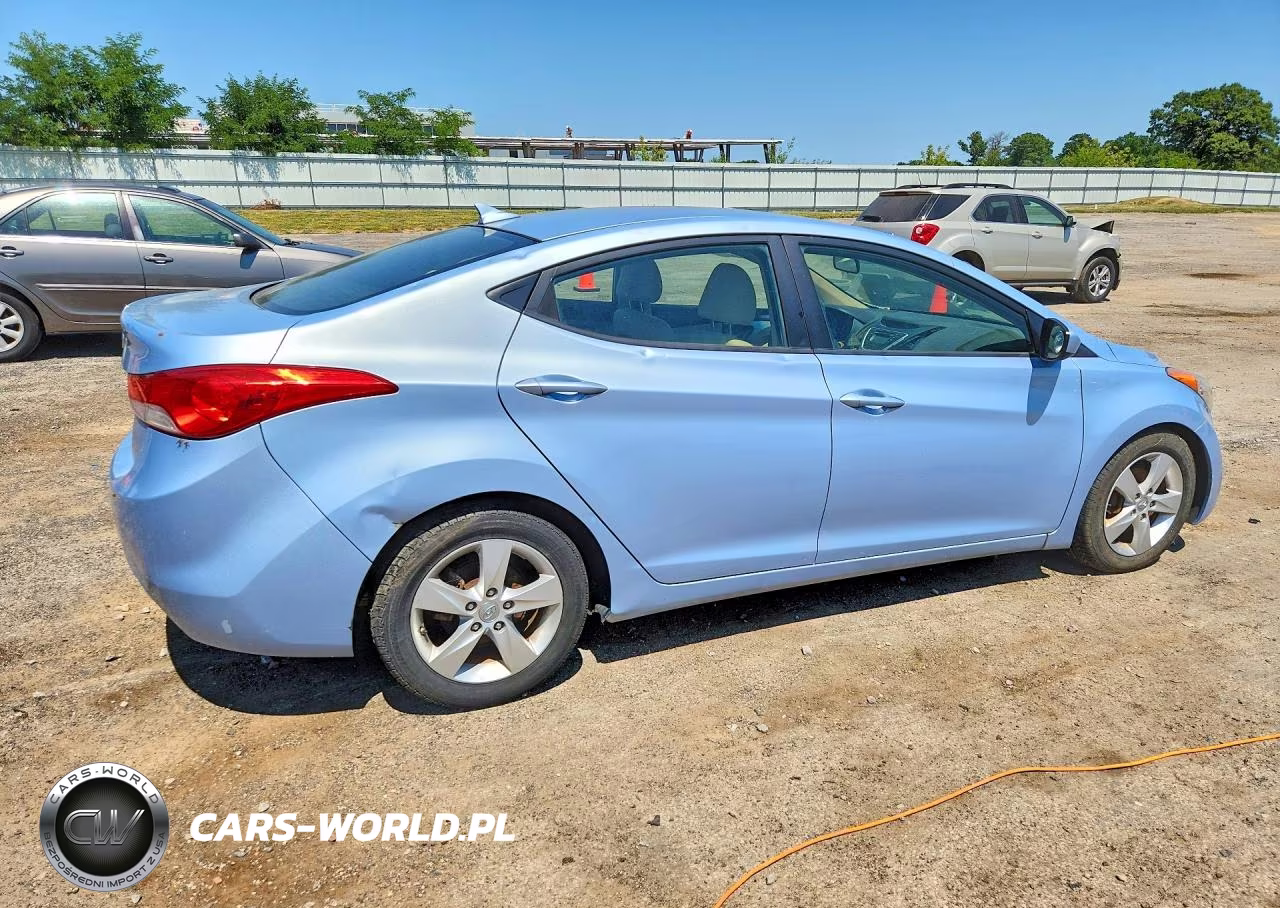2011 Hyundai Elantra Gls VIN:KMHDH4AE8BU102942 - 3