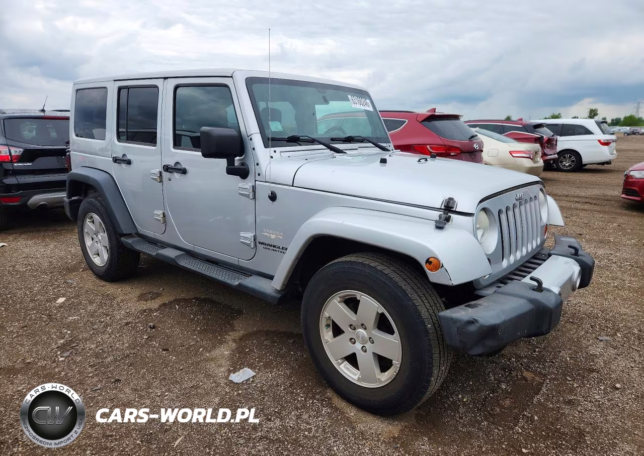 2012 Jeep Wrangler Unlimited Sahara VIN:1C4HJWEG8CL232678 - 4
