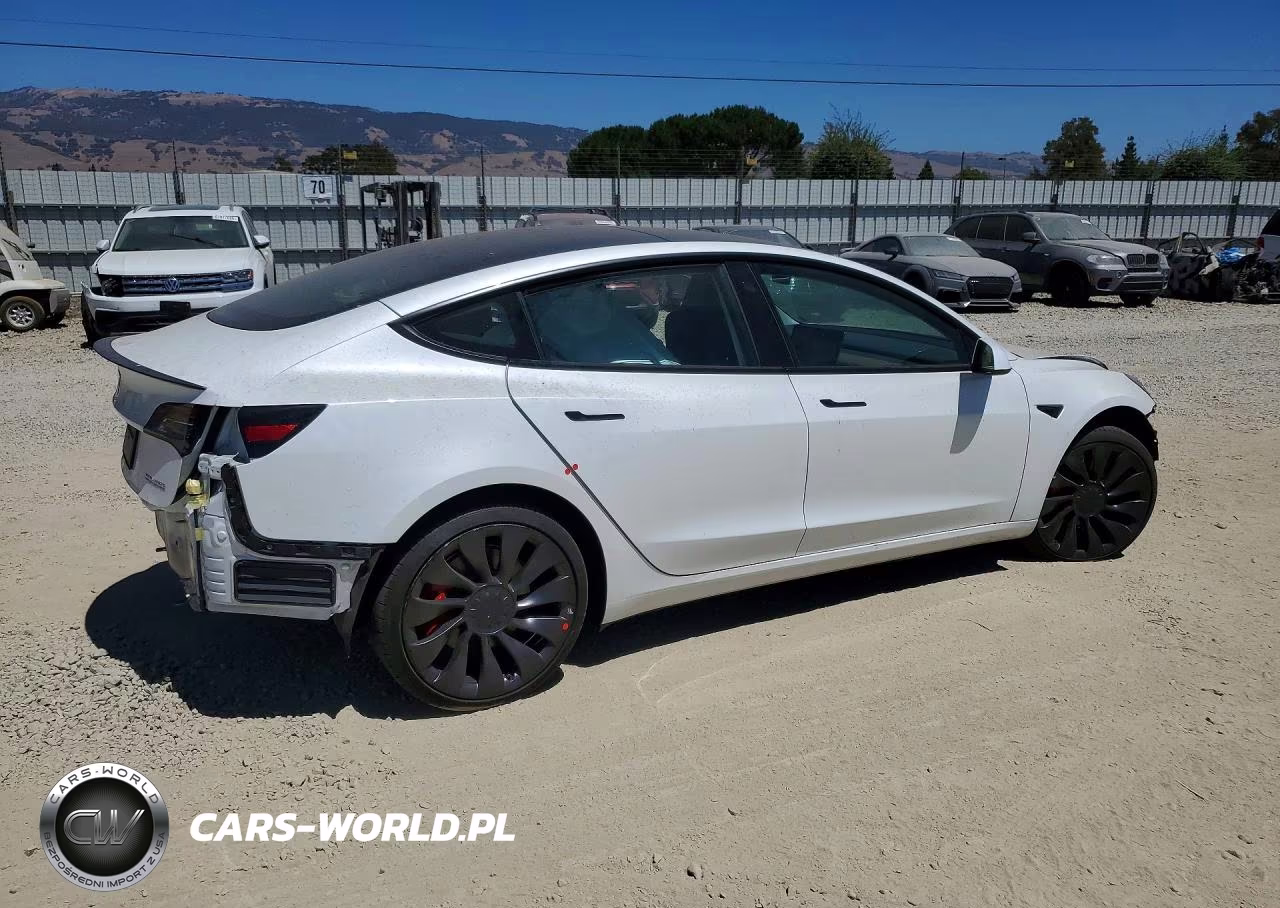 2023 Tesla Model 3 VIN:5YJ3E1EC0PF583690 - 3