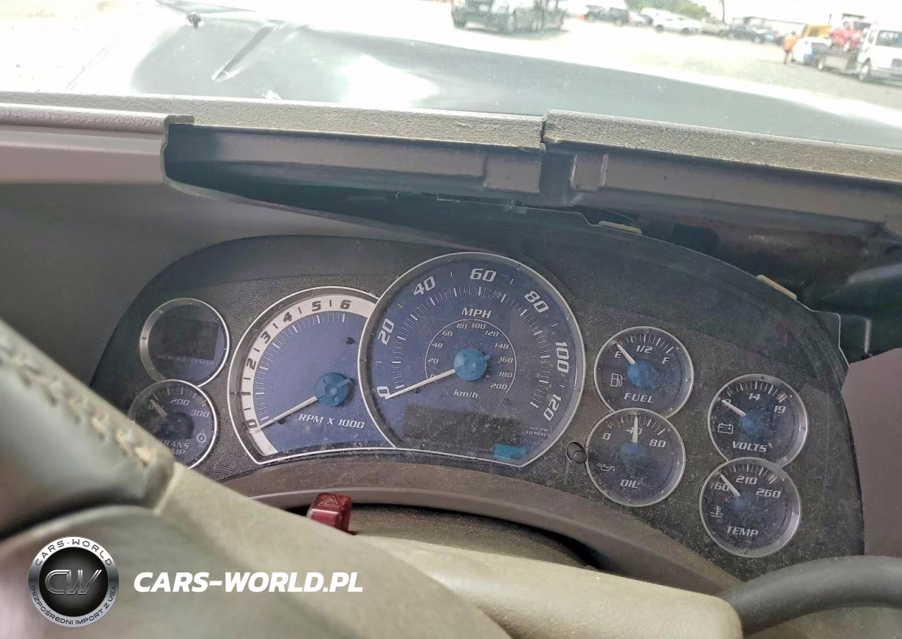 2002 Cadillac Escalade Luxury VIN:1GYEK63N92R301689 - 9