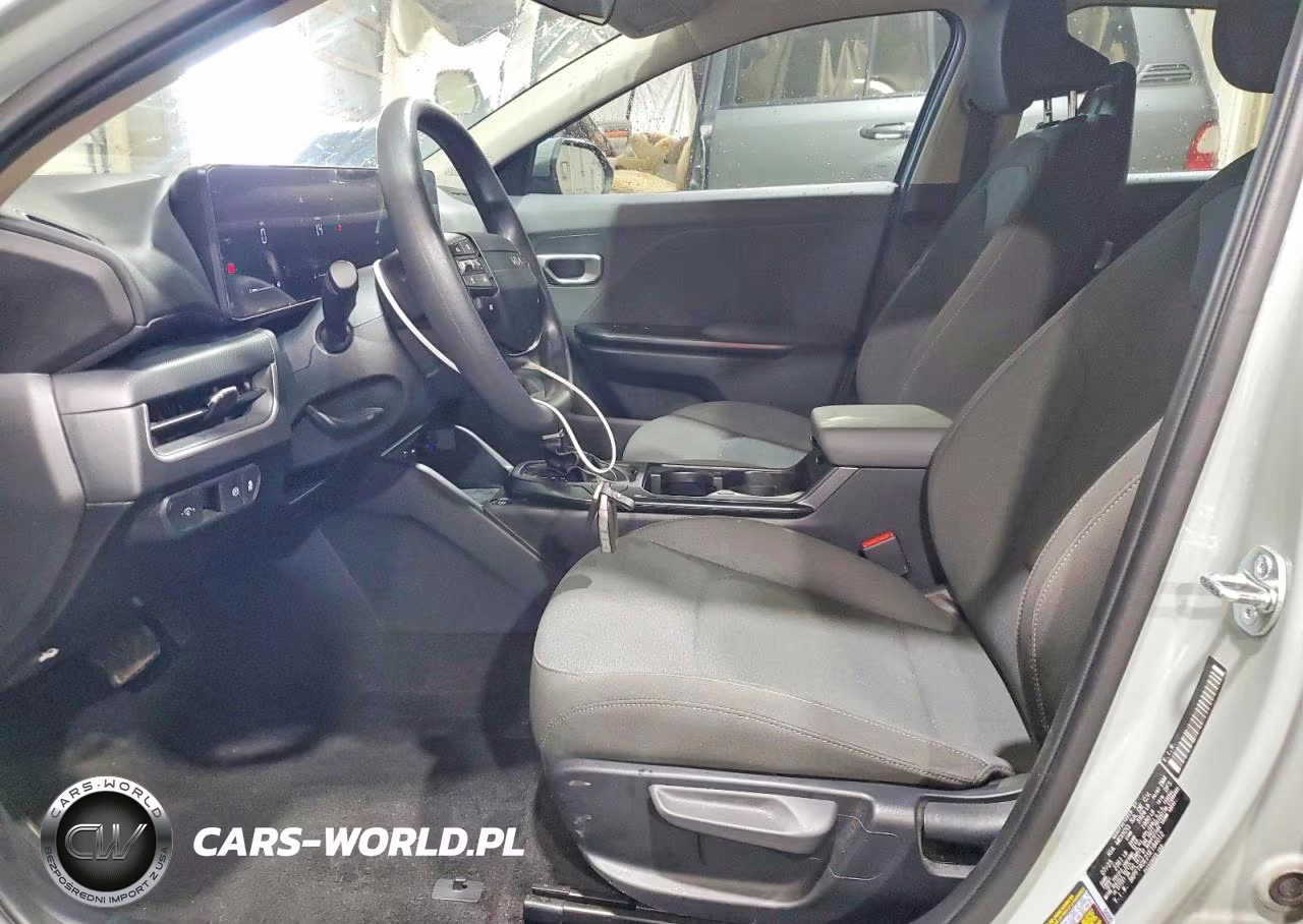 2025 Kia K4 Lxs VIN:3KPFT4DE2SE184012 - 7