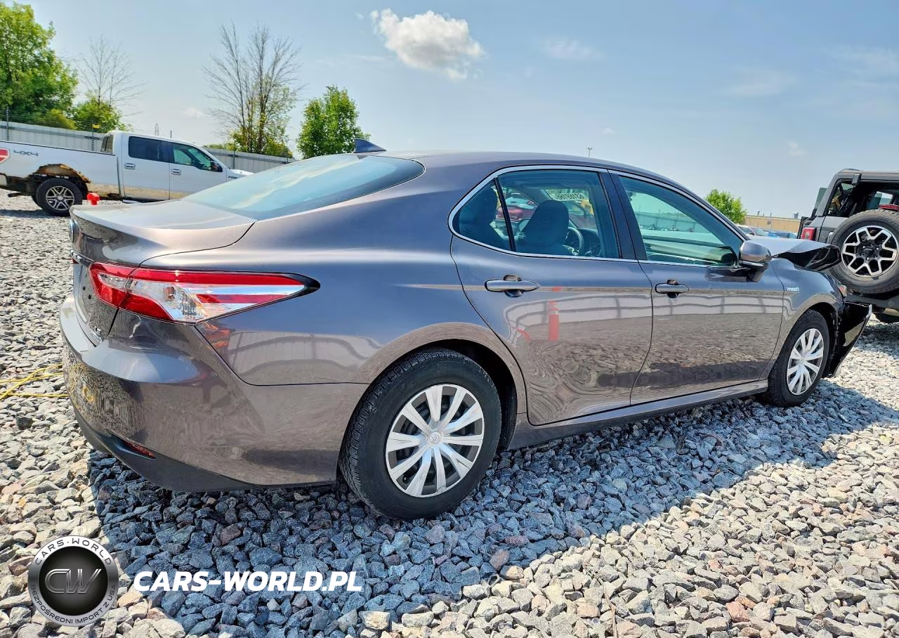 2020 Toyota Camry Le VIN:4T1E31AK7LU014392 - 3