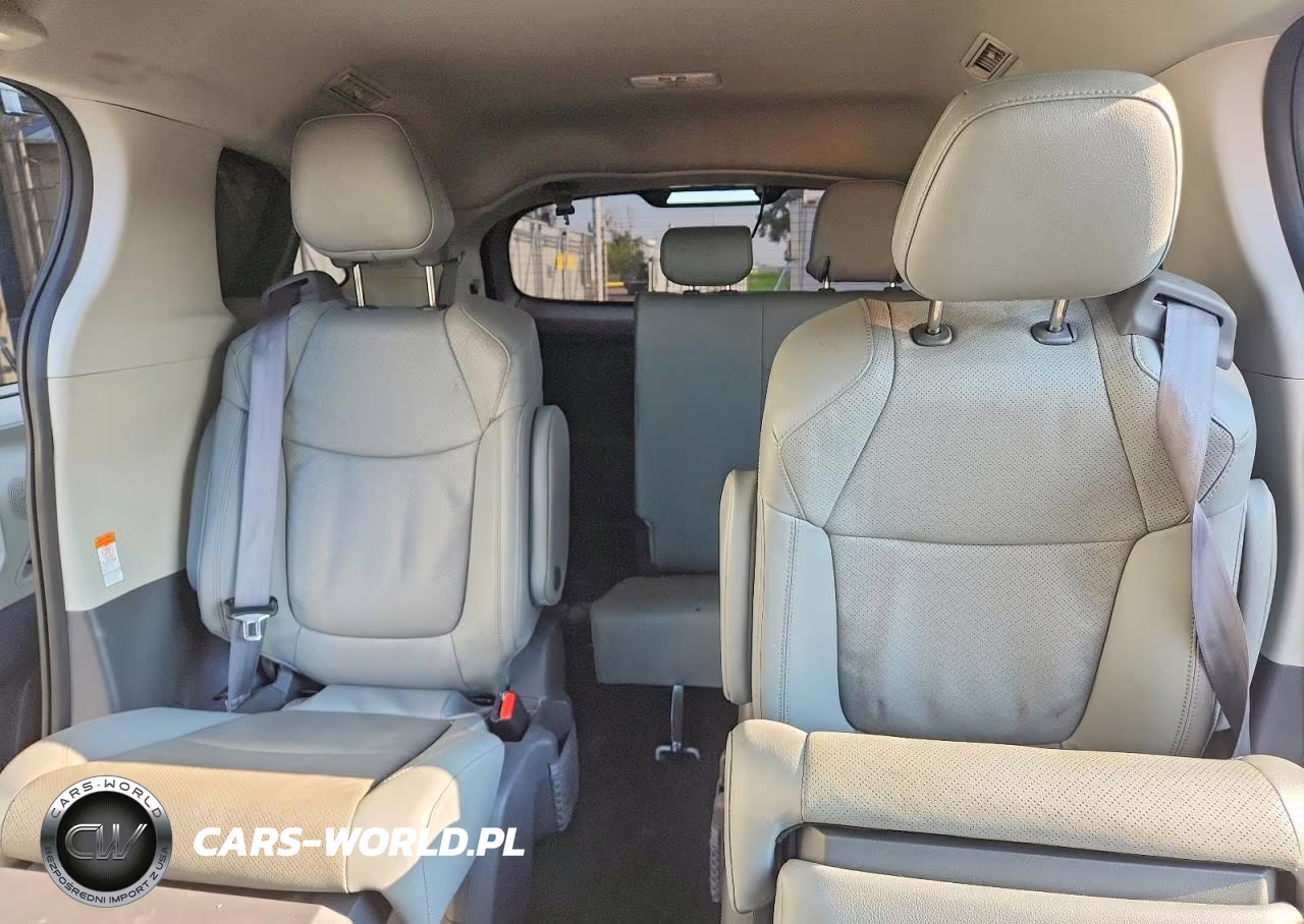 2021 Toyota Sienna Limited 7-Passenger VIN:5TDZRKEC9MS011982 - 10