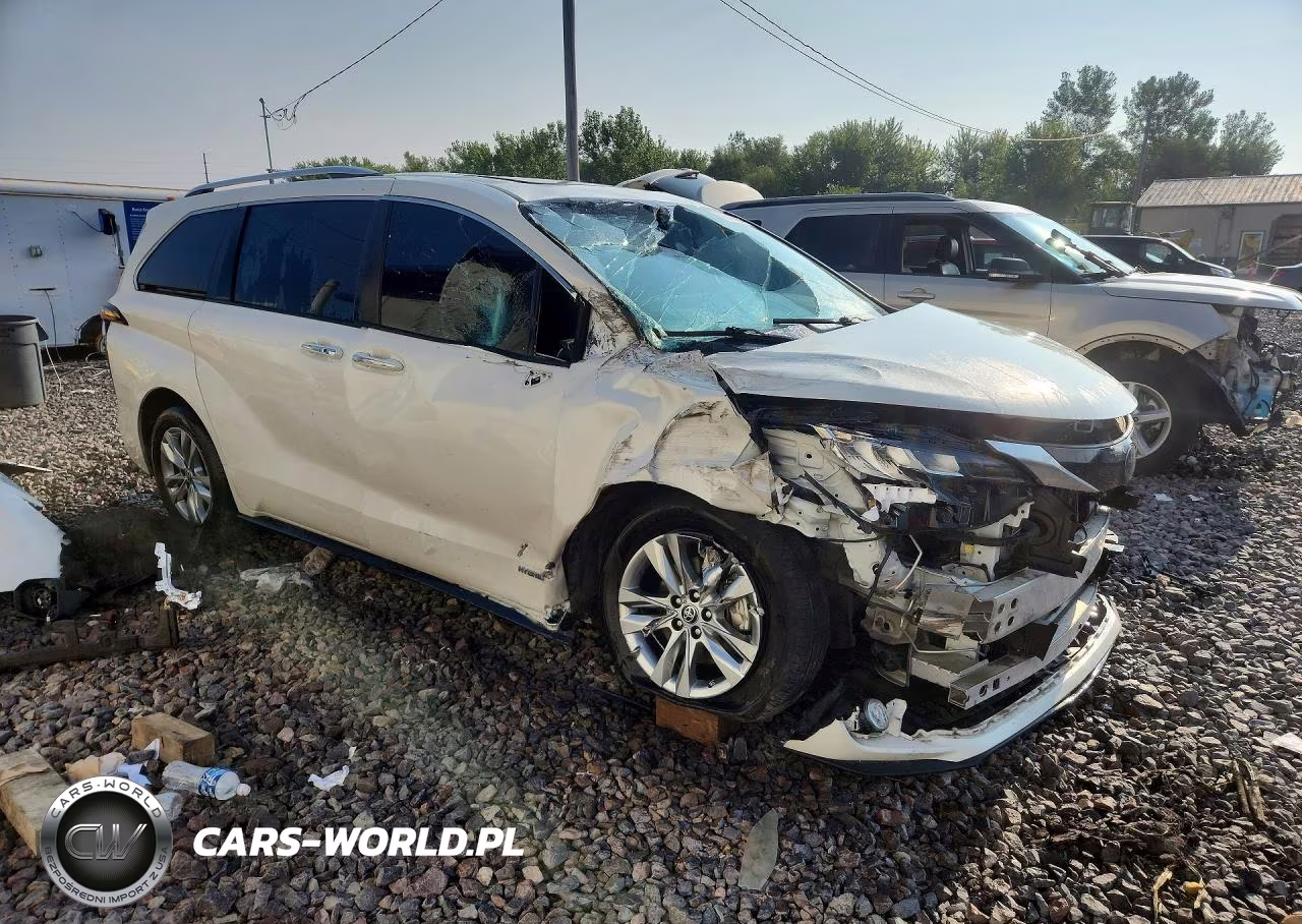 2021 Toyota Sienna Limited 7-Passenger VIN:5TDZRKEC9MS011982 - 4