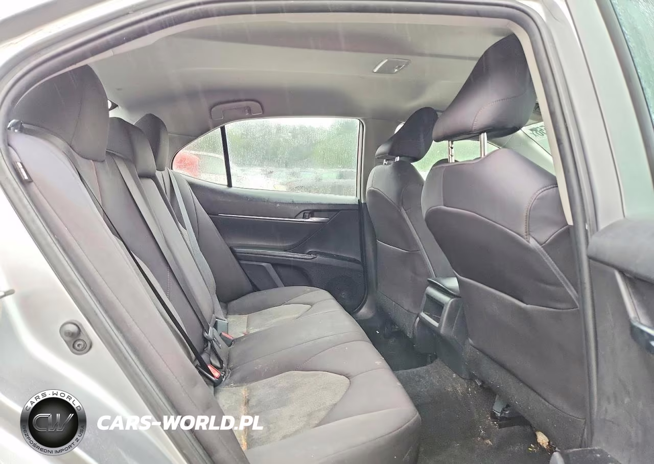 2020 Toyota Camry Le VIN:4T1C11AK2LU994224 - 10