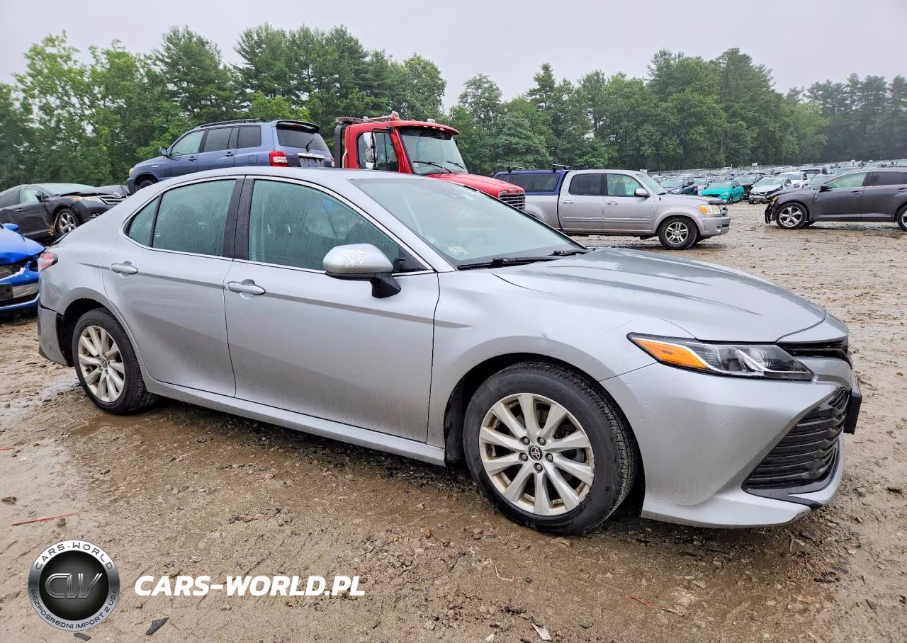 2020 Toyota Camry Le VIN:4T1C11AK2LU994224 - 4