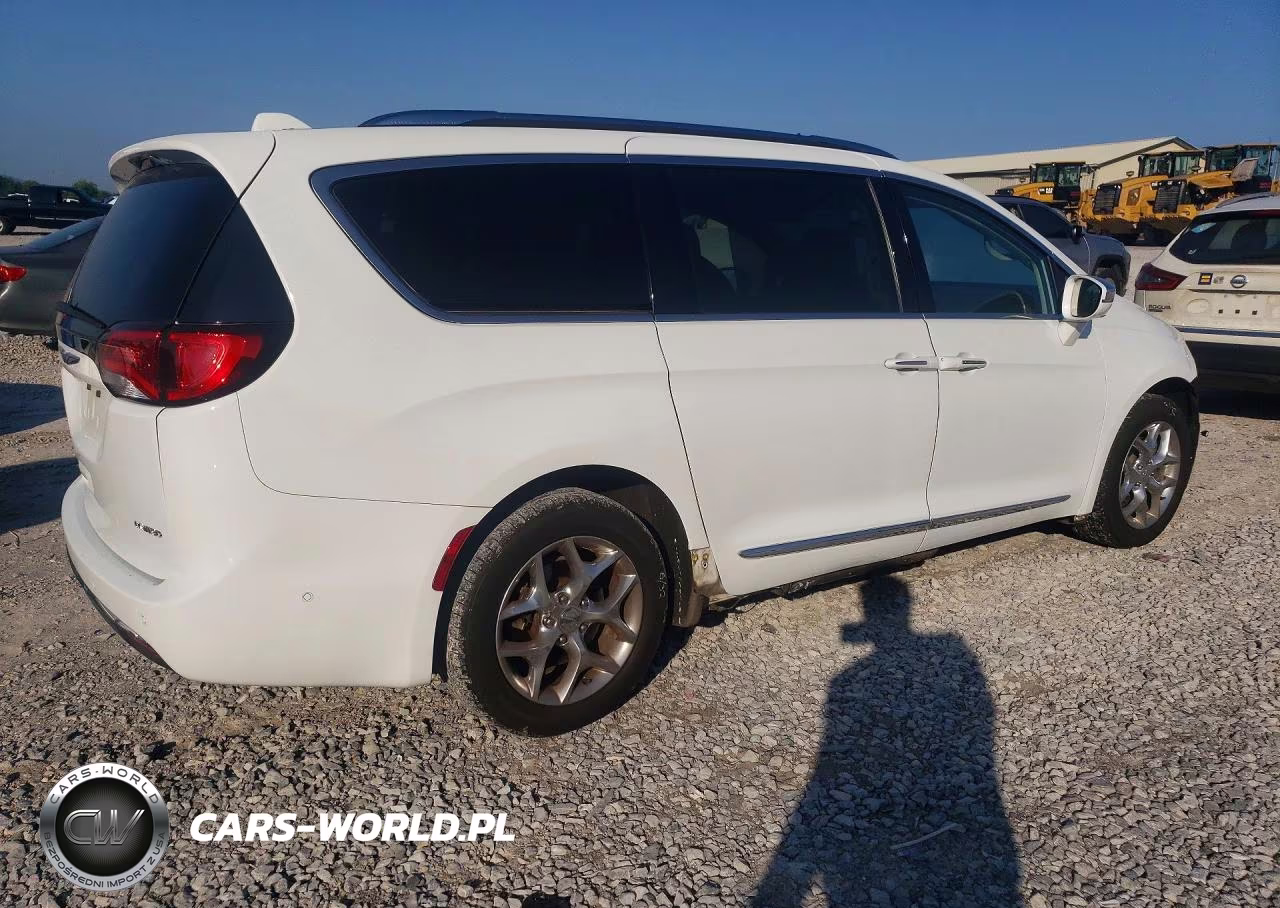 2017 Chrysler Pacifica Limited VIN:2C4RC1GG7HR723076 - 3