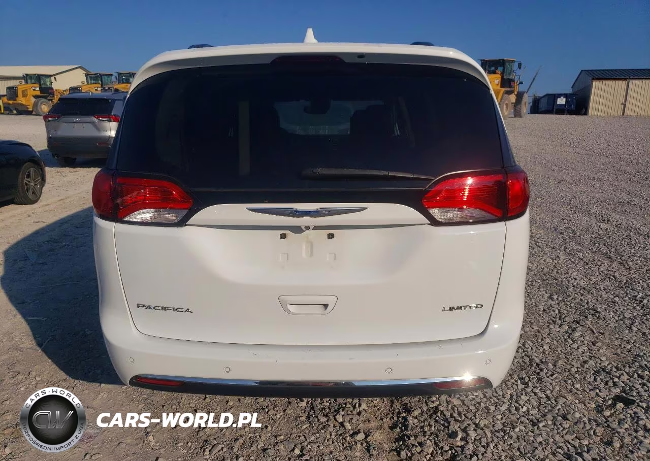 2017 Chrysler Pacifica Limited VIN:2C4RC1GG7HR723076 - 6