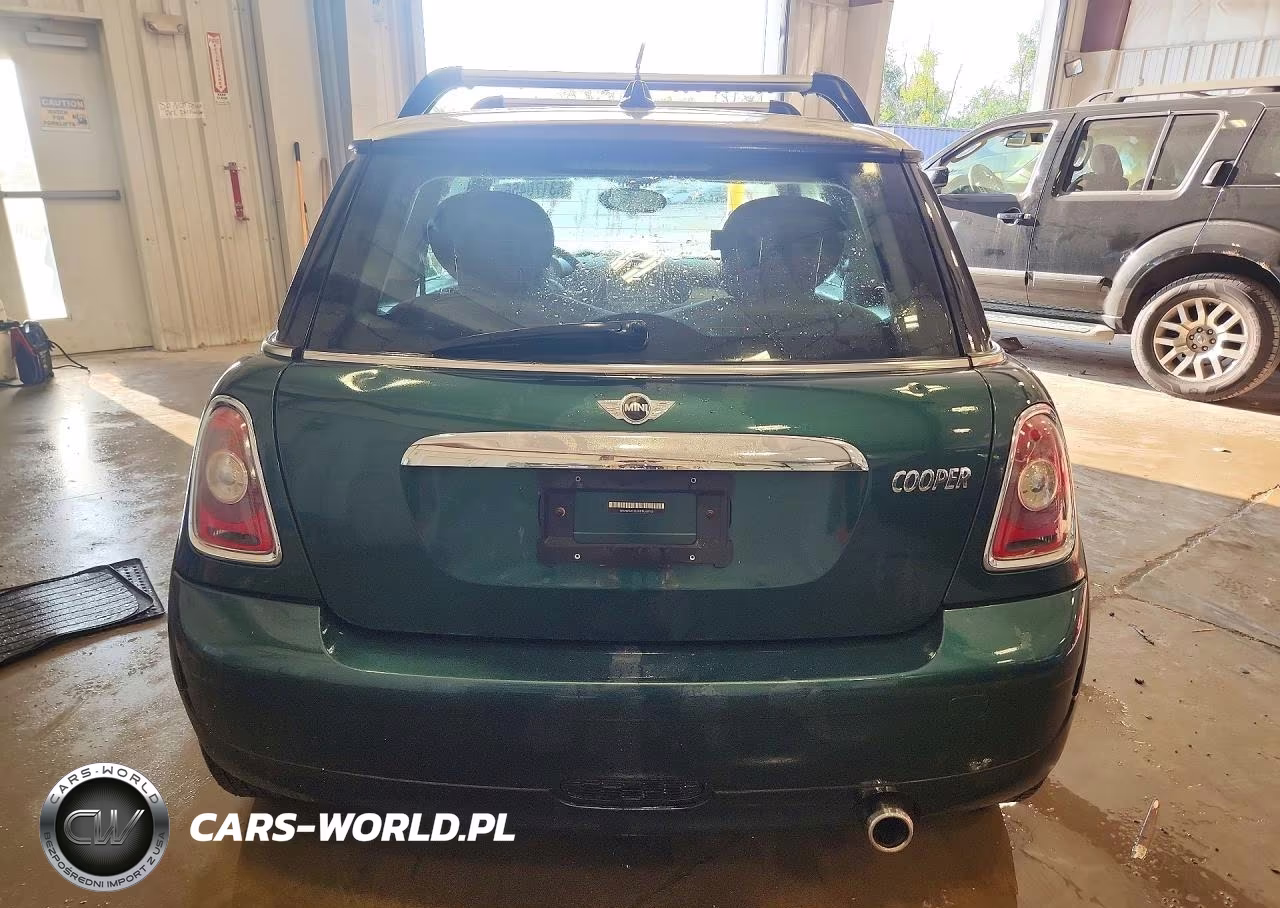 2008 Mini Cooper VIN:WMWMF33588TU68705 - 6
