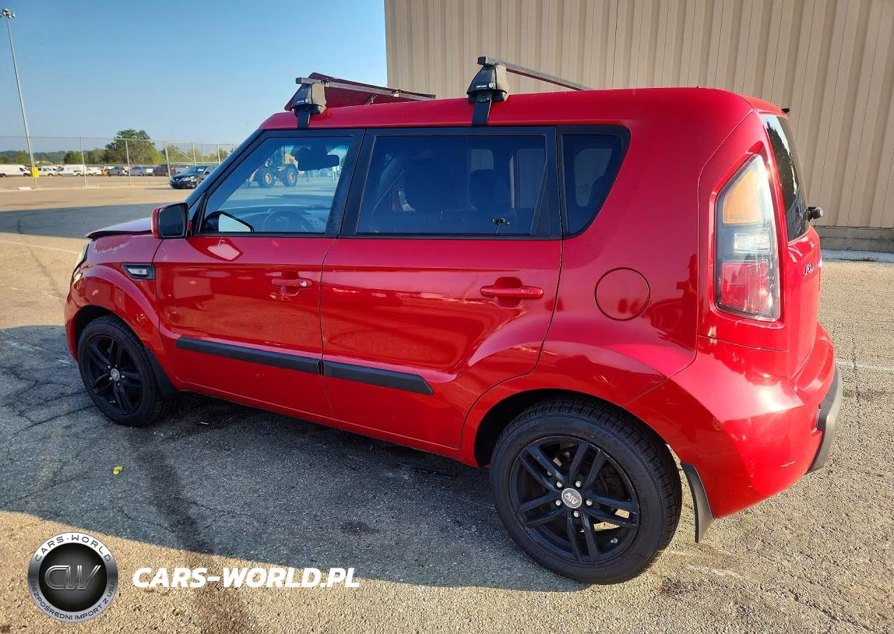 2011 Kia Soul + VIN:KNDJT2A28B7347108 - 2