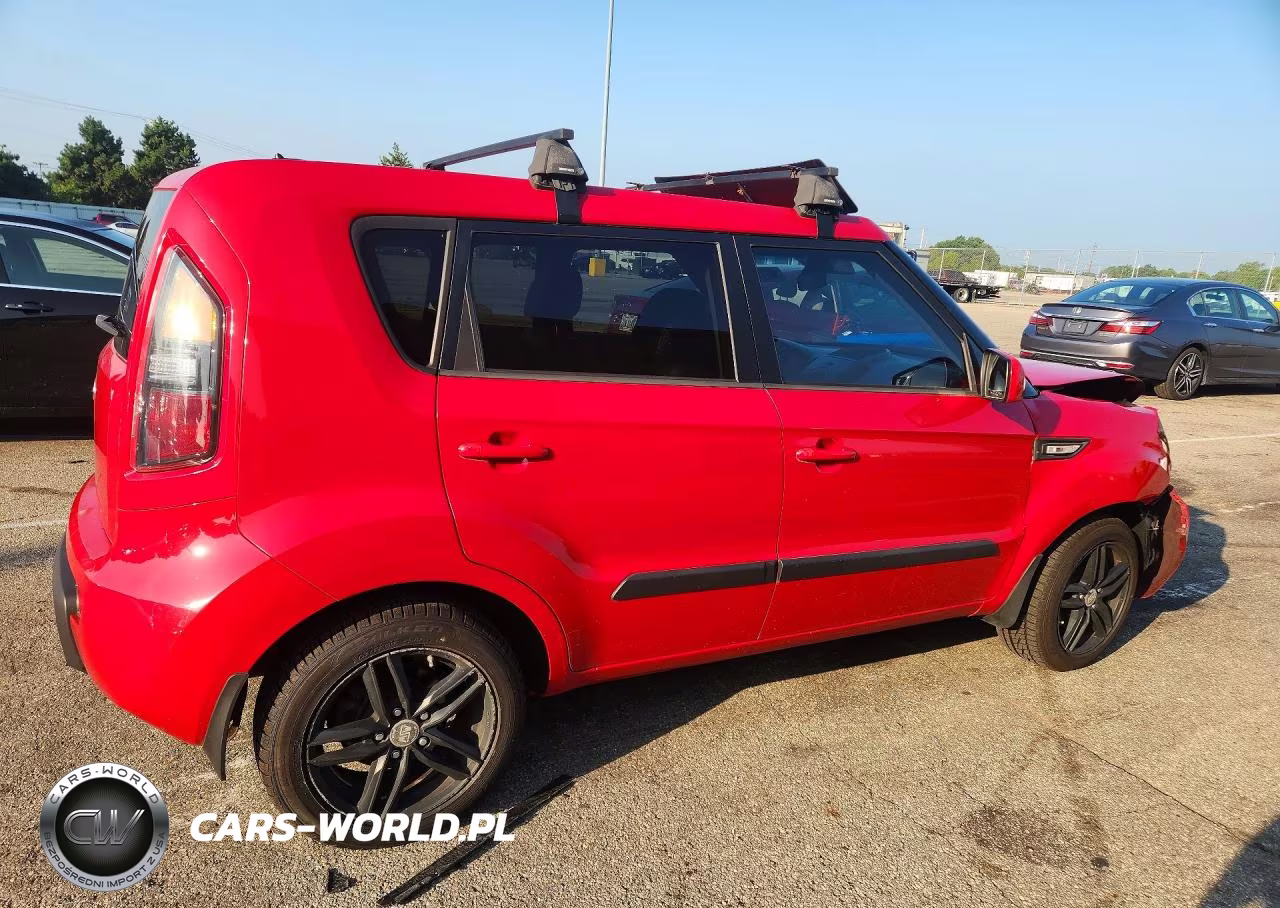 2011 Kia Soul + VIN:KNDJT2A28B7347108 - 3