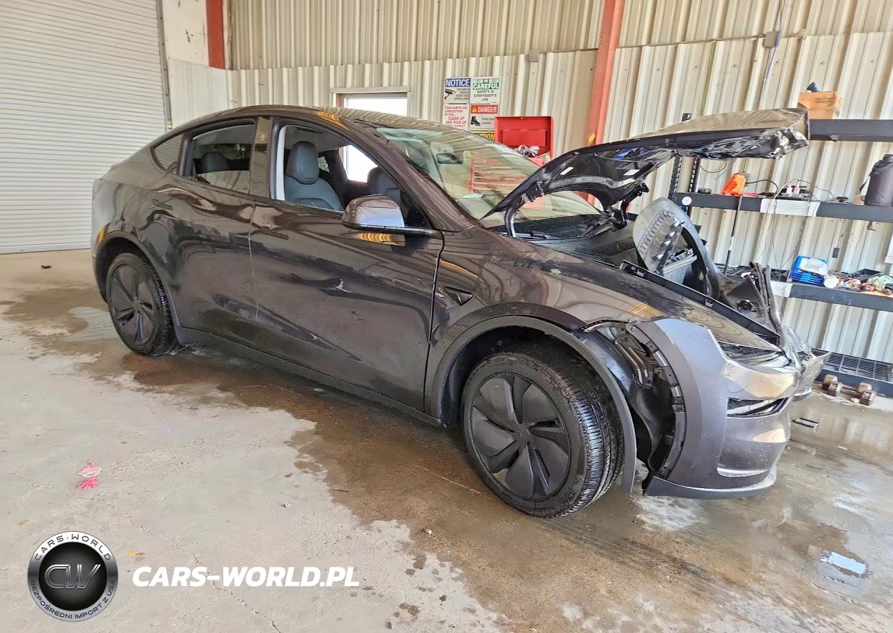 2026 Tesla Model Y VIN:7SAYGDEDXTA470429 - 4