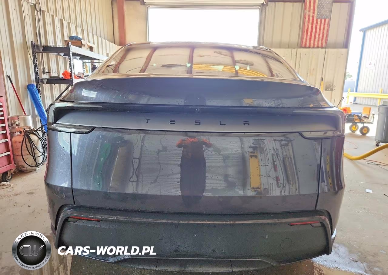 2026 Tesla Model Y VIN:7SAYGDEDXTA470429 - 6