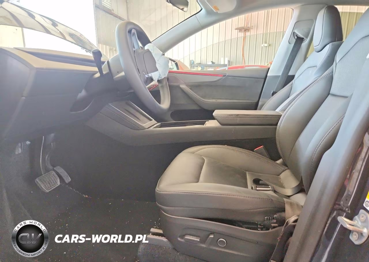 2026 Tesla Model Y VIN:7SAYGDEDXTA470429 - 7