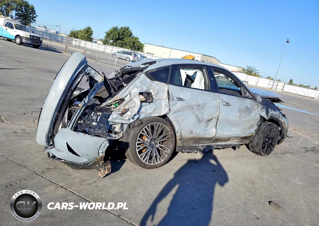 2025 BMW X6 xDrive40I VIN:5UX33EX02S9004894 - 3