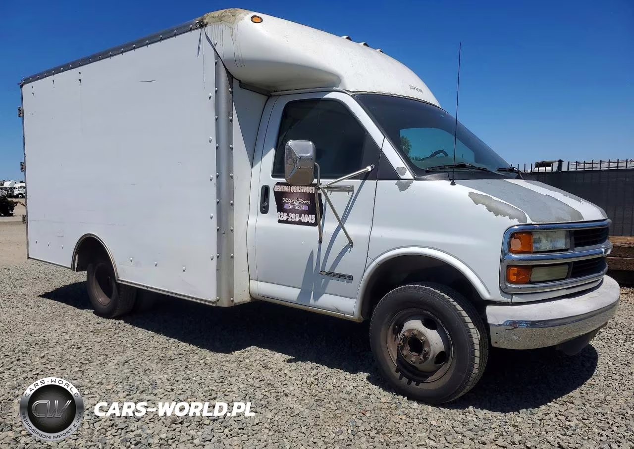 2002 Chevrolet Express Delivery Truck VIN:1GBJG31R621146693 - 4