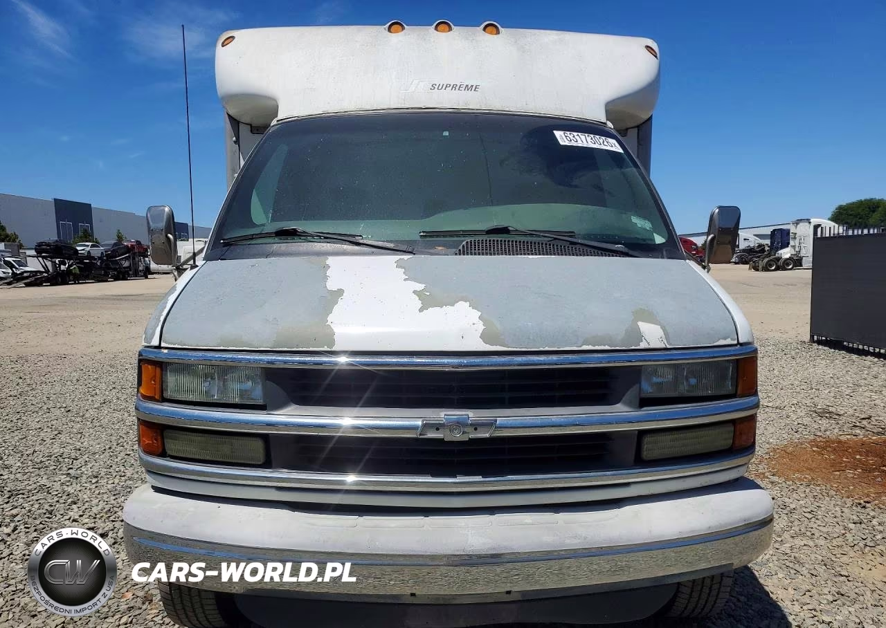 2002 Chevrolet Express Delivery Truck VIN:1GBJG31R621146693 - 5